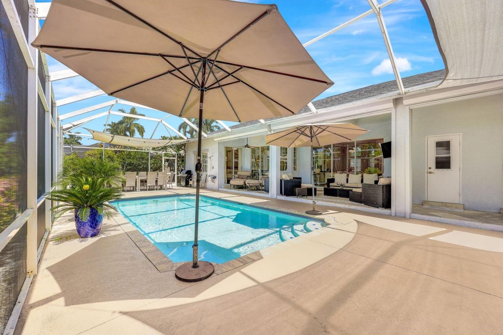 Lux Family 3 Bedroom With Pool Villa Walk To Beach And Mercato Naples Exterior photo